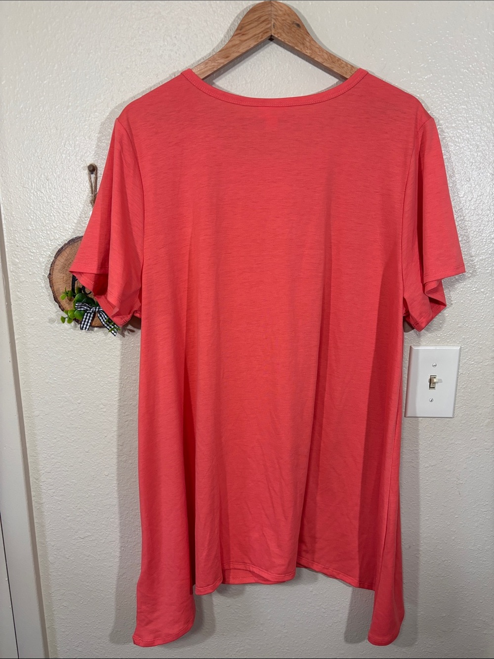 Lularoe Plus Size Coral Melissa Tunic Tee Size 3XL - Picture 5 of 6